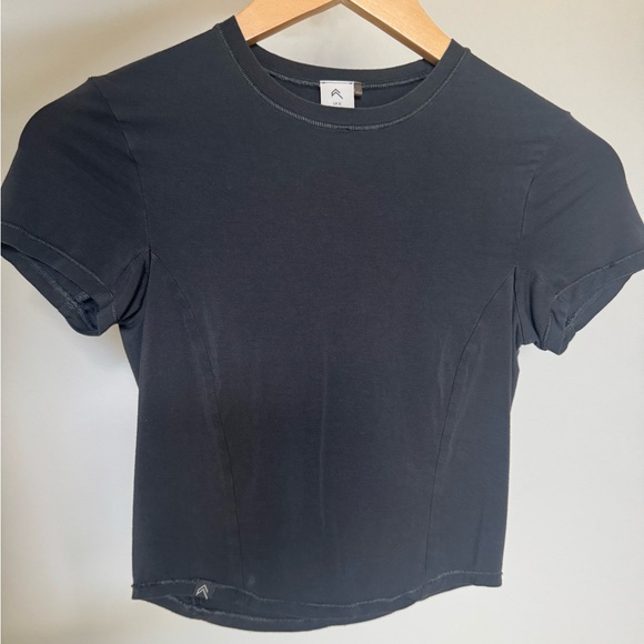 Oner Active Mellow Soft Mid Short Sleeve T-Shirt in coal size small used - Picture 1 of 6